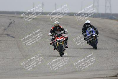 media/Nov-29-2025-TrackDaz (Sat) [[10ae2d9bce]]/B Group/Session 3 (Outside Grapevine)/